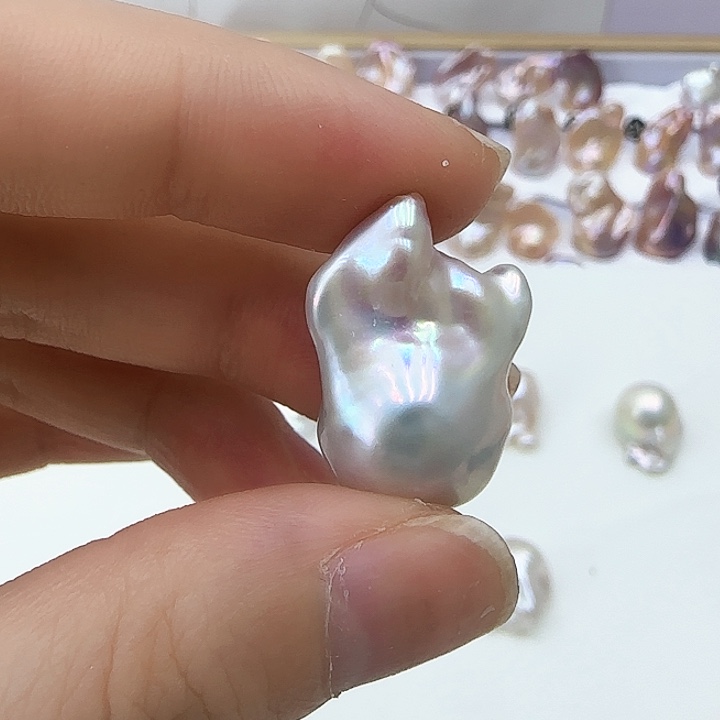 熊***࿐淡水珍珠未镶嵌颈饰