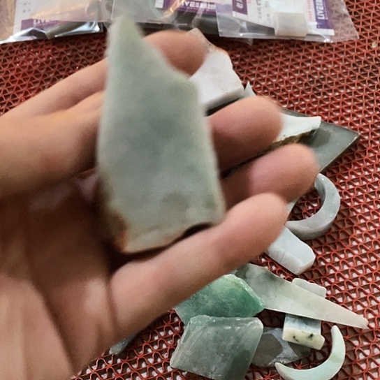 翡翠散珠阳**烂天然翡翠石