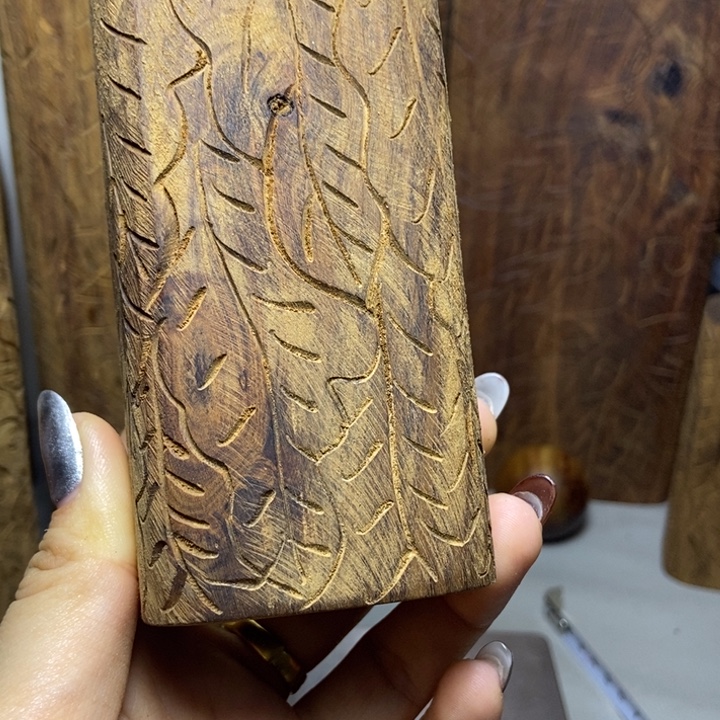 冷***血木老山檀香木料正区