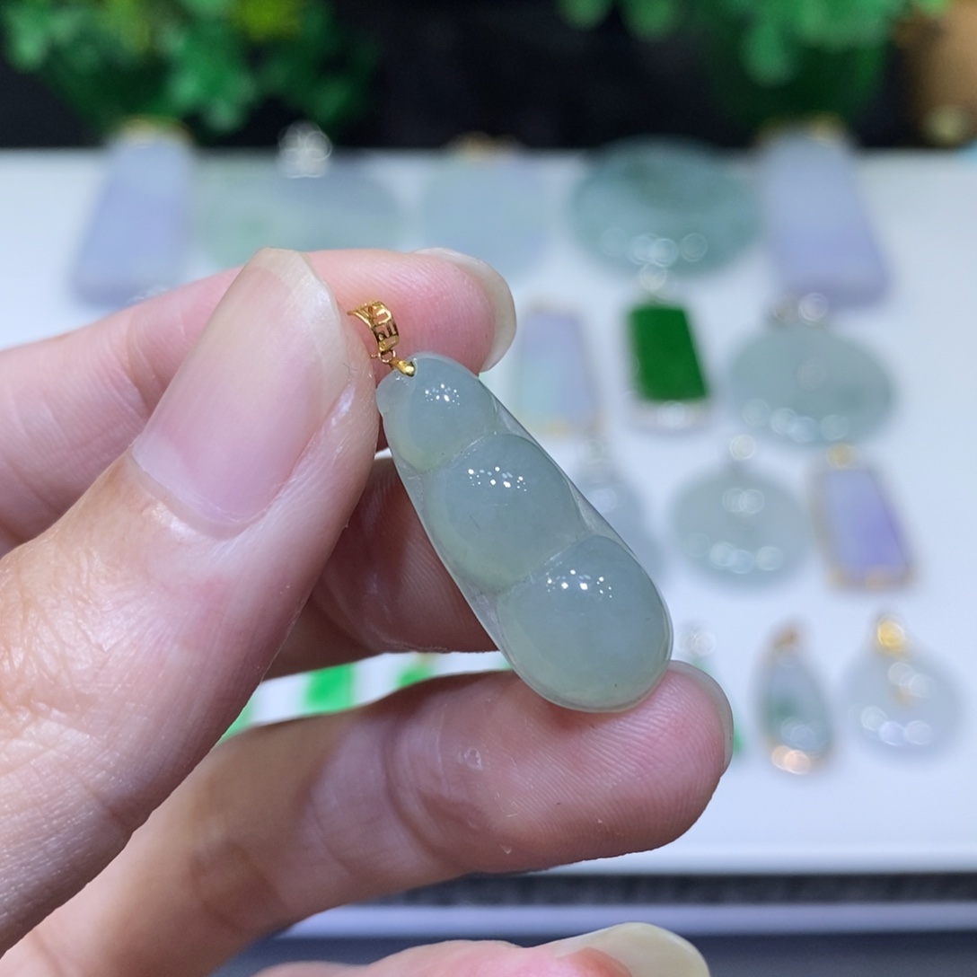 翡翠18K金镶嵌吊坠(不含链)