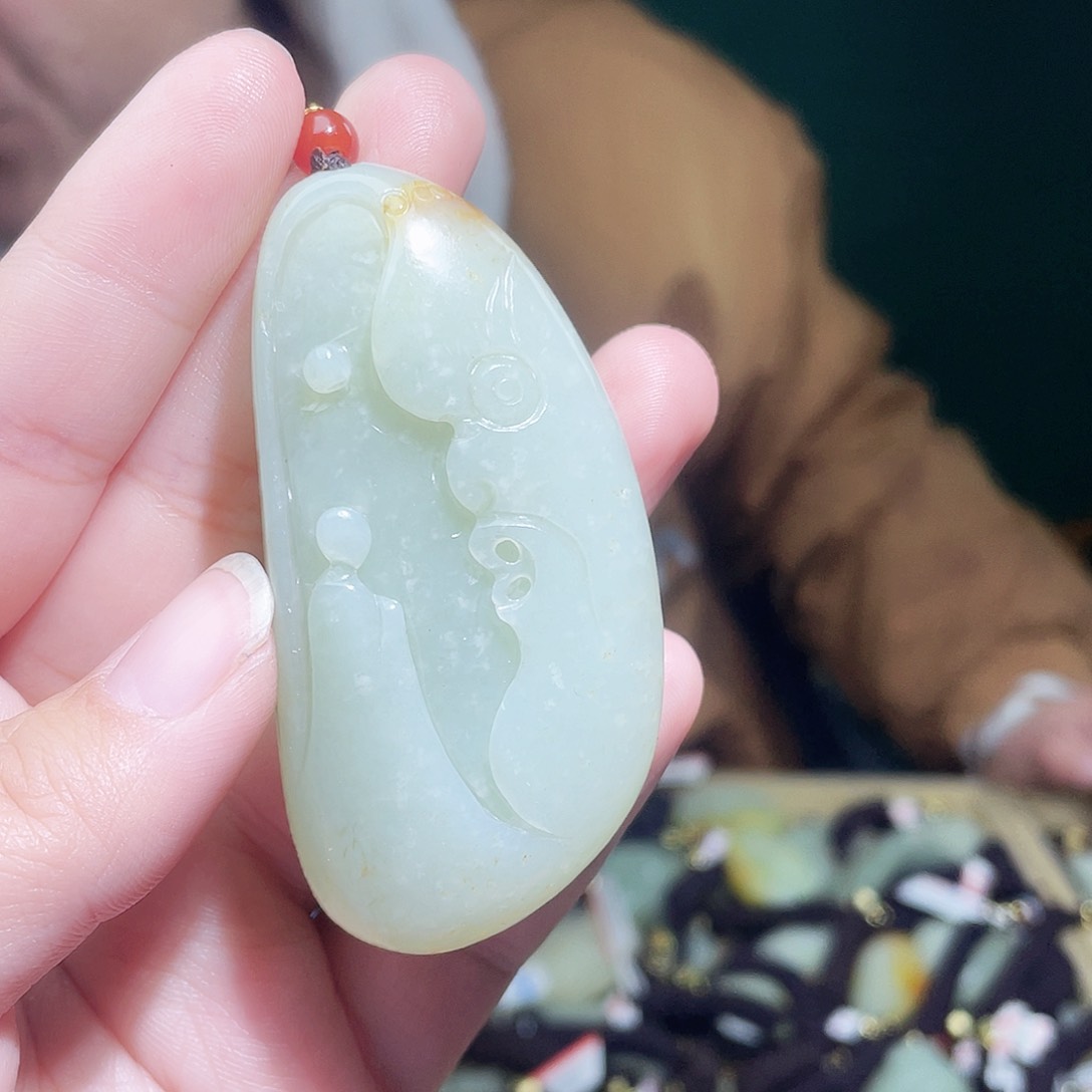 和田玉颈饰未镶嵌