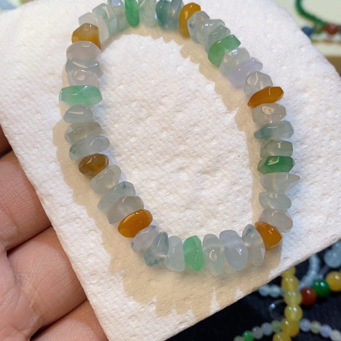 翡翠散珠冰冰放漏随行