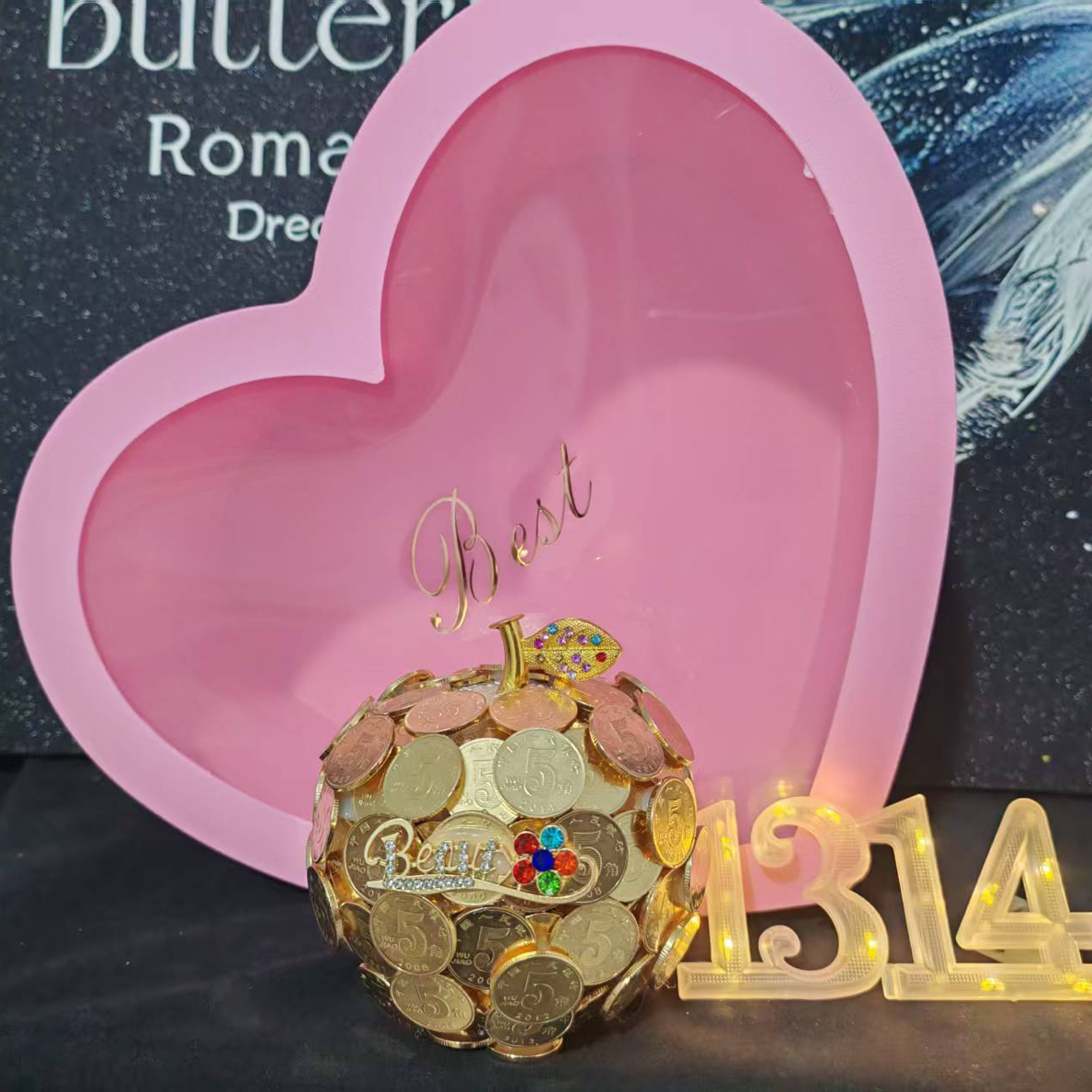 定制款平安夜平安果礼盒，送男神送女神