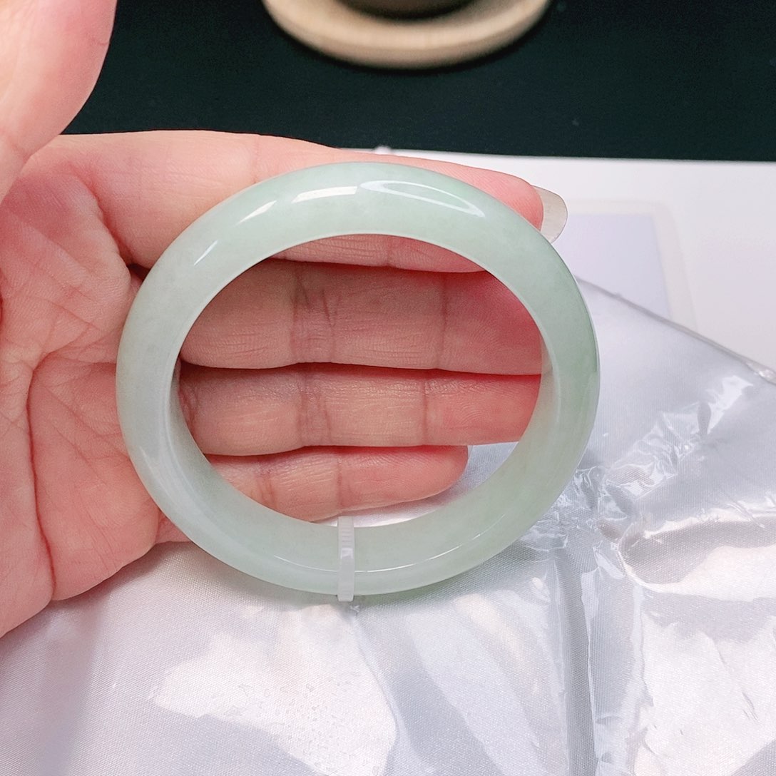 【闪购商品】翡翠手镯未镶嵌正圈56