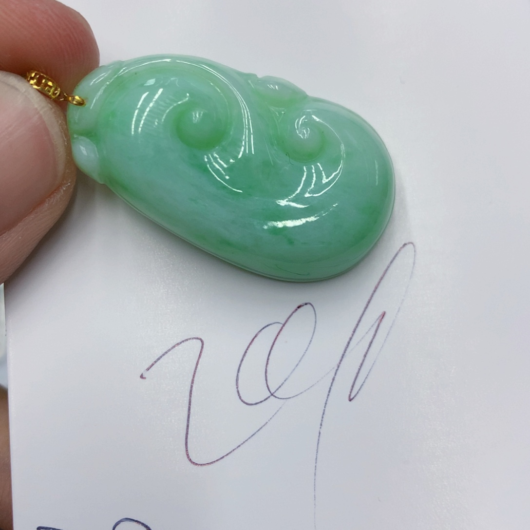 翡翠颈饰18K金镶嵌翡翠