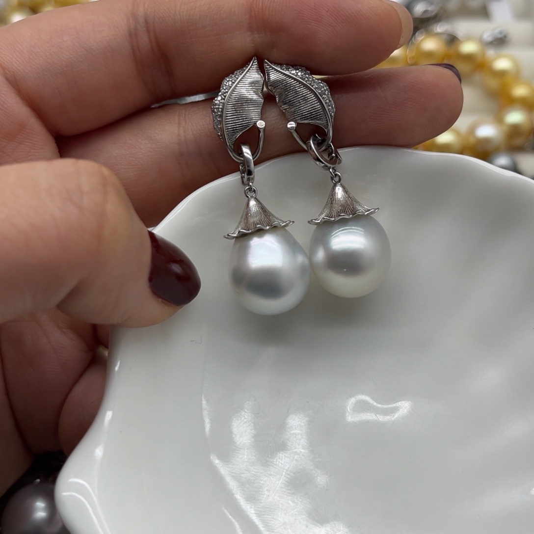 银S925镶嵌耳饰海水珍珠