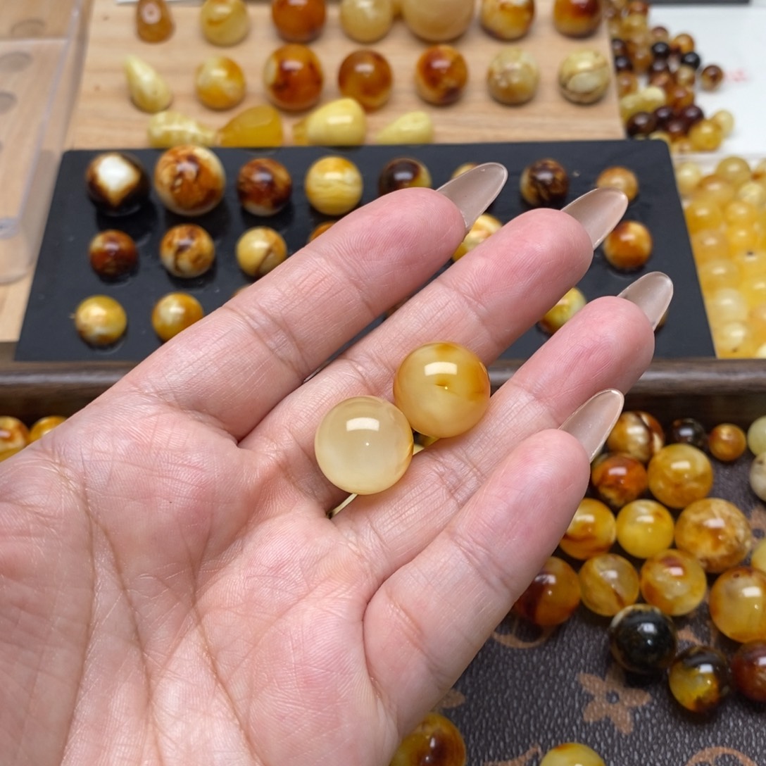 用***7琥珀未镶嵌珠宝奇石蜜蜡