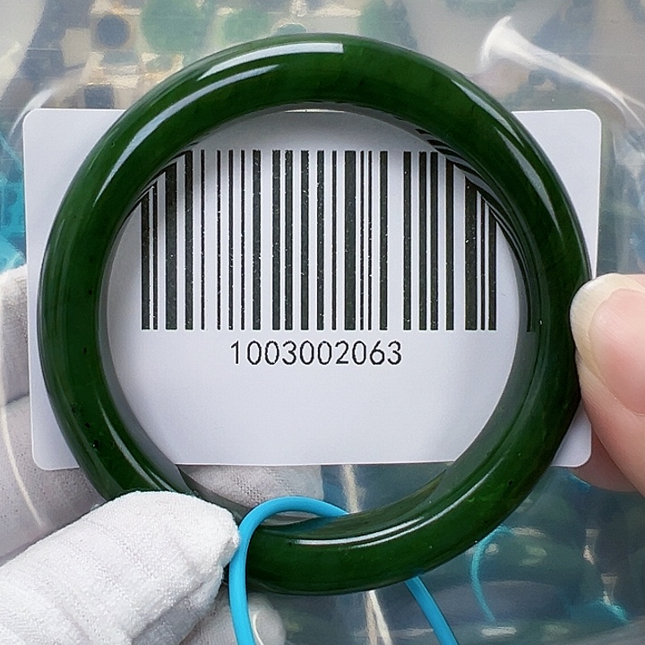 和田玉未镶嵌手镯包容57