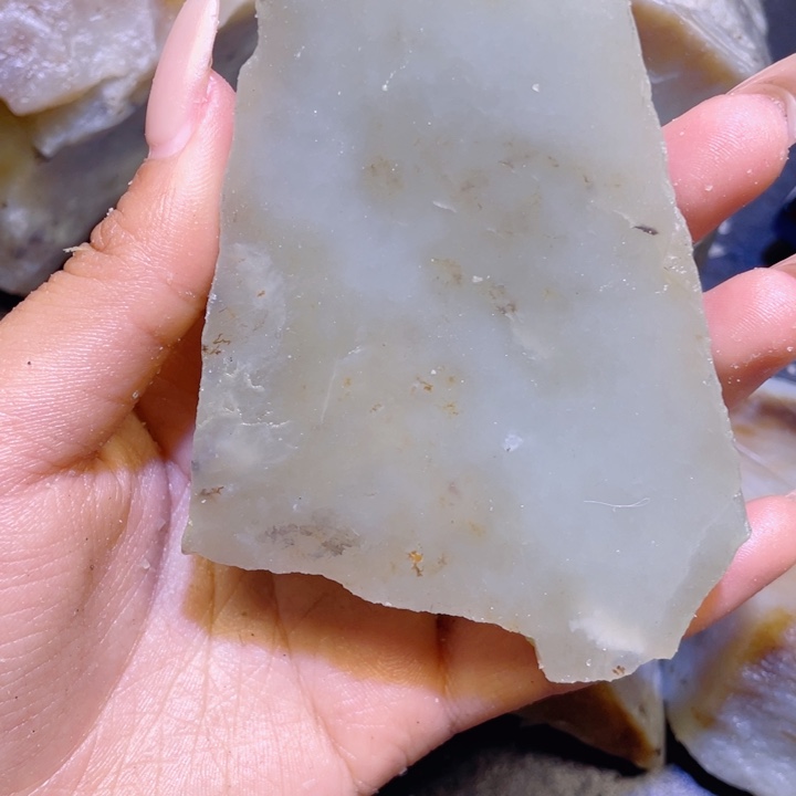 和田玉未镶嵌珠宝半成品