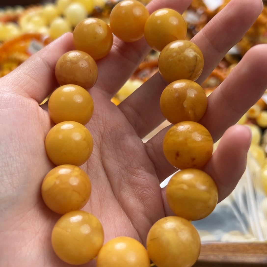 未镶嵌琥珀珠宝奇石