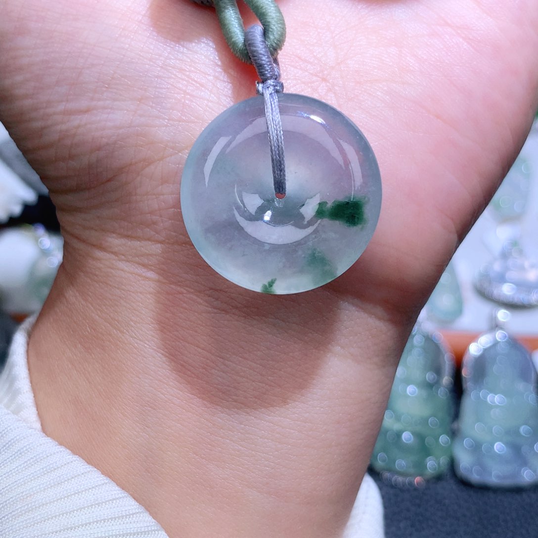 翡翠未镶嵌颈饰扣子