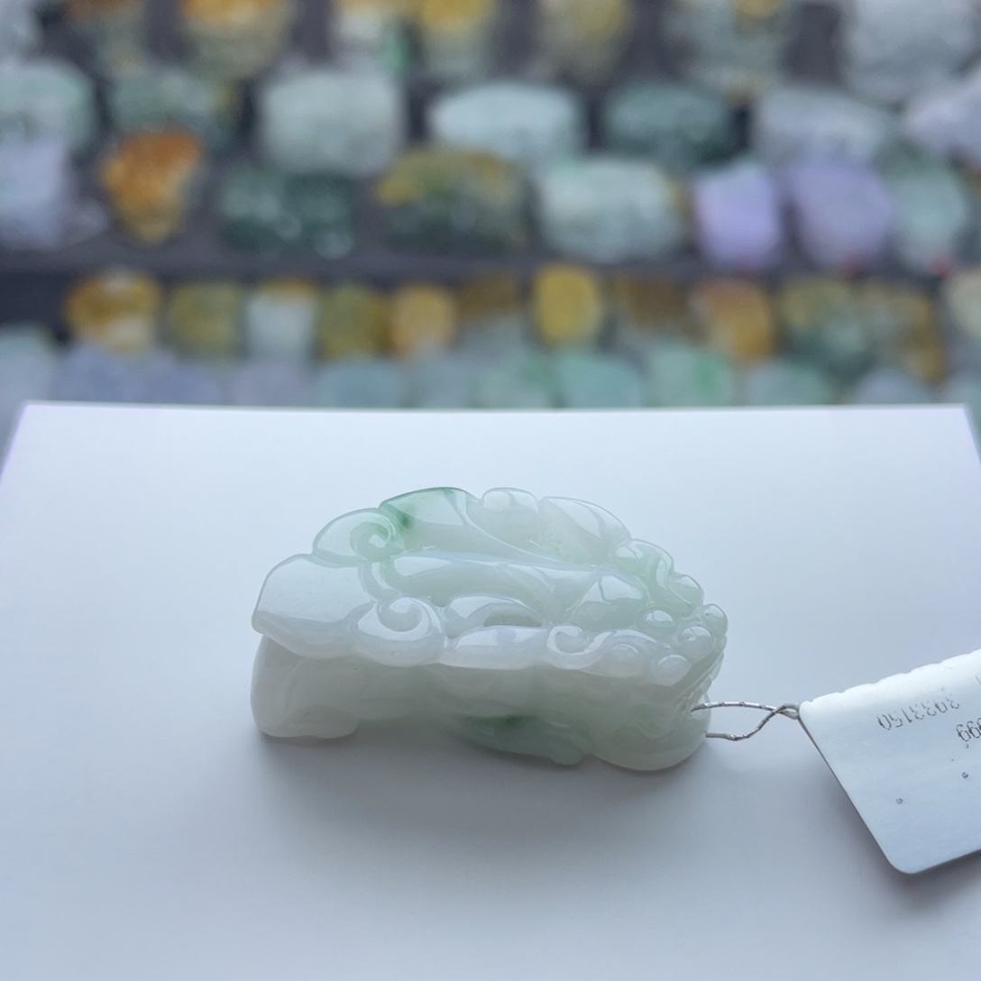 翡翠颈饰未镶嵌貔貅