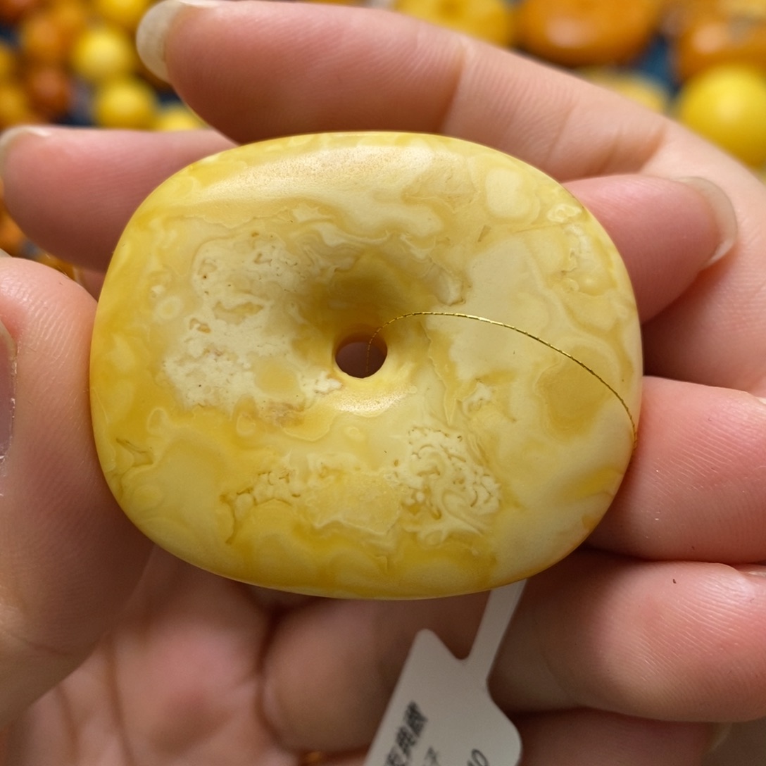 琥珀手链未镶嵌扣子