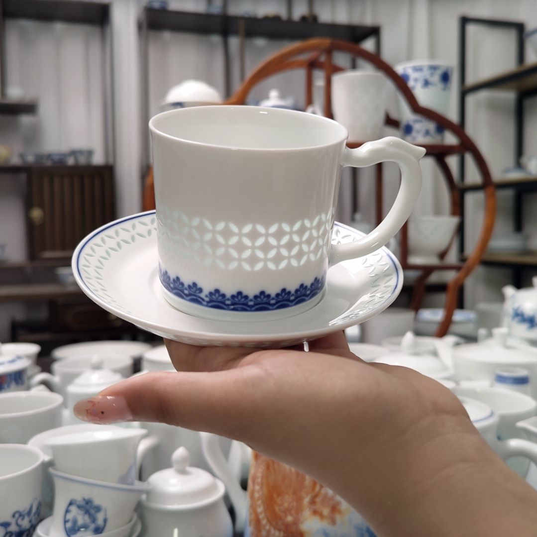 瓷清幽咖啡杯一杯一碟