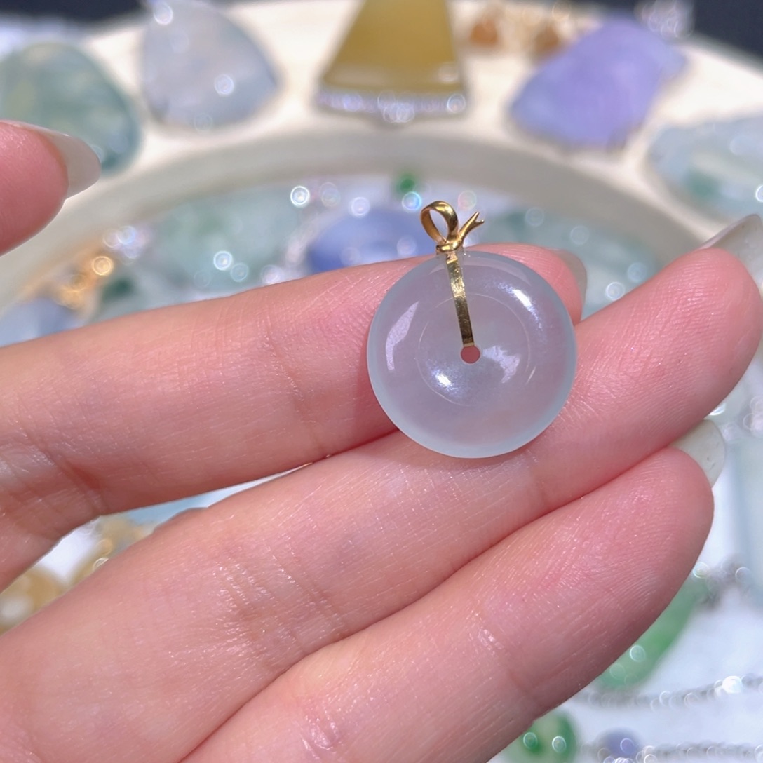 颈饰18K金镶嵌翡翠翡翠