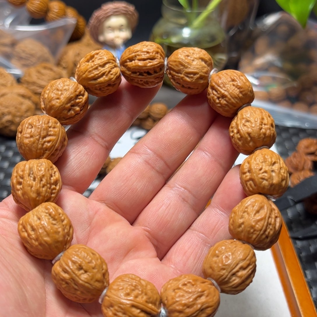 文玩核桃手串边高18肚19