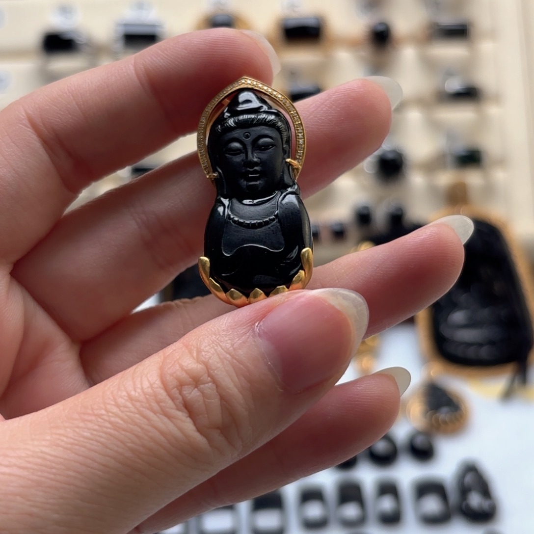 翡翠18K金镶嵌颈饰缅甸翡翠