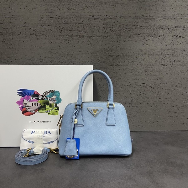 普拉达/包包/95新/底长22/C14309779598