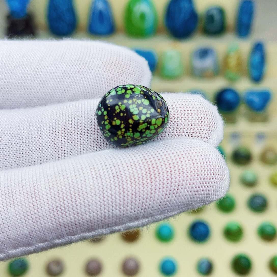 绿松石绿松石未镶嵌