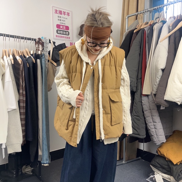 通勤风女宽松型免烫冬季口袋马夹短款网红百搭拼接