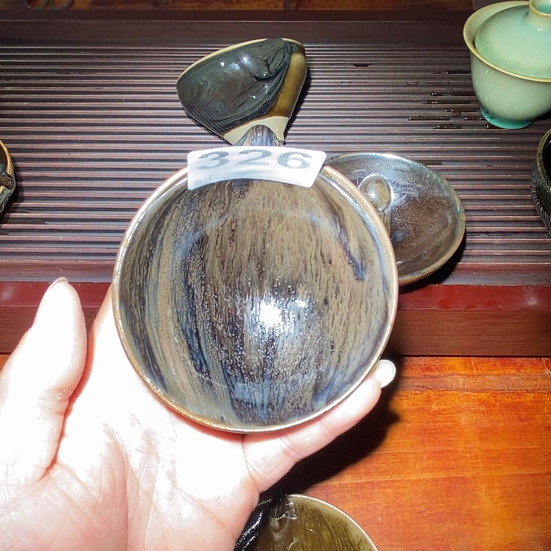 L***m哈哈哈哈哈哈哈326