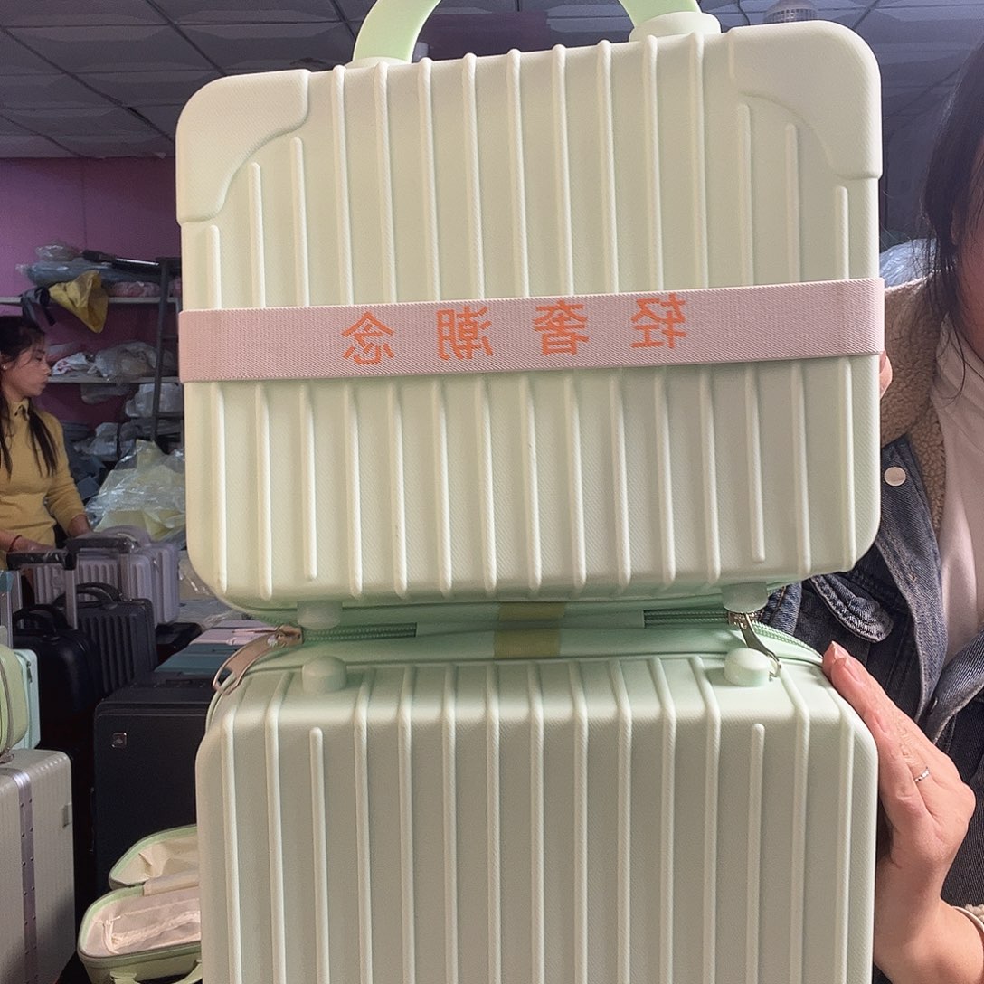 绿色包角hhjjujuji