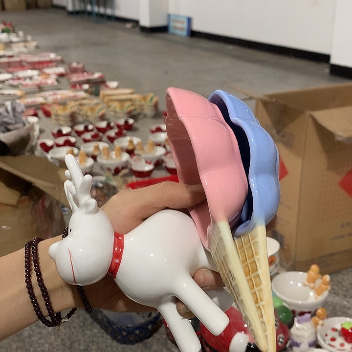 陶瓷可爱鹿和冰淇淋盘子勺子