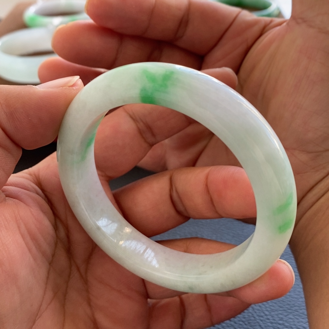 翡翠未镶嵌手镯天然翡翠手镯