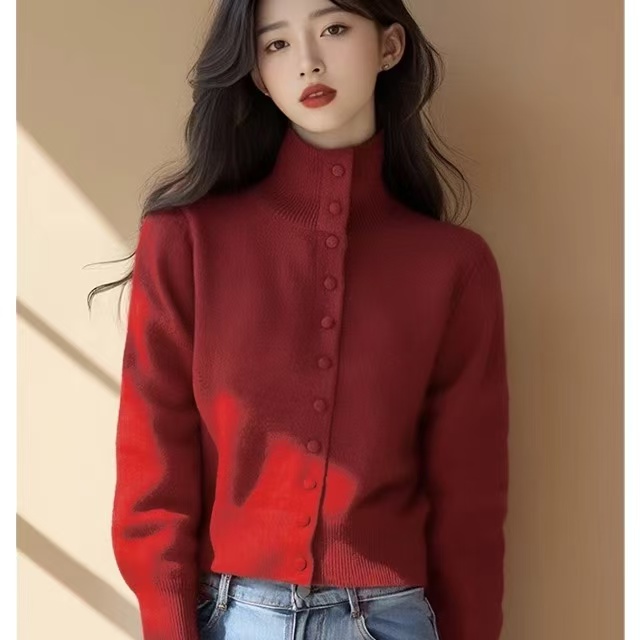 红色新年本命年穿搭毛衣女秋冬季2024新款百搭风内搭针织开衫小个