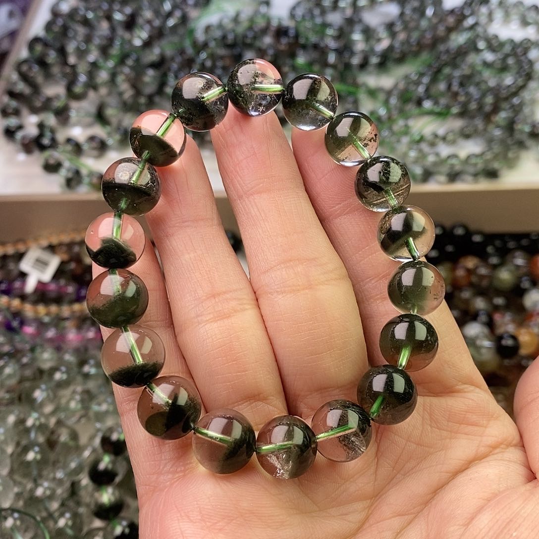 水晶手串未镶嵌茜*卡11