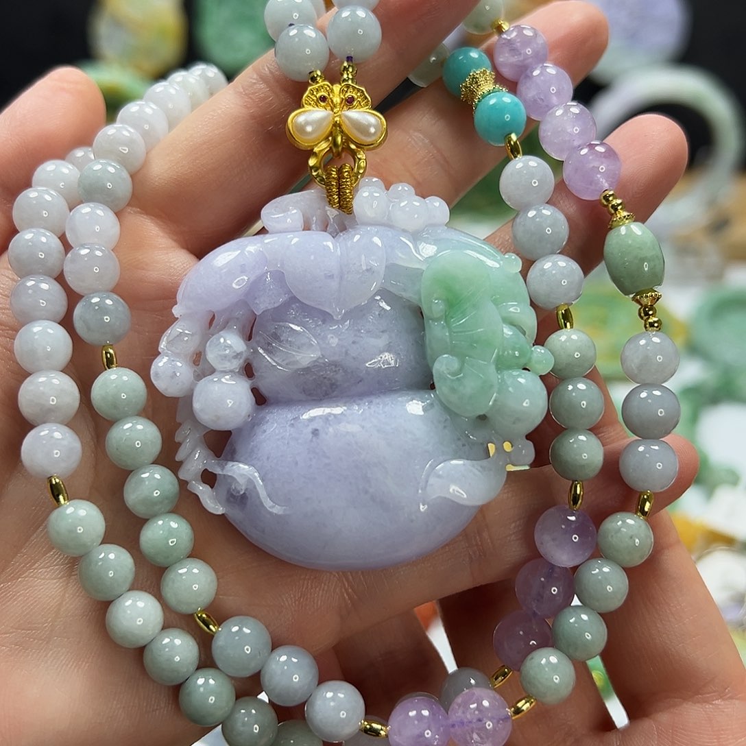 翡翠未镶嵌颈饰吊坠