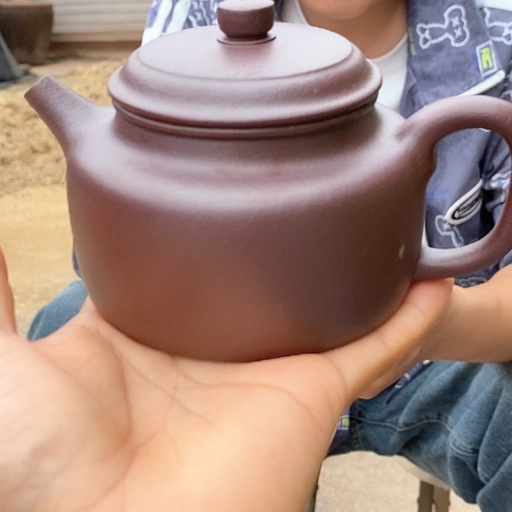 茶壶紫砂圣**场纯石红德中200左右的容量微微瑕