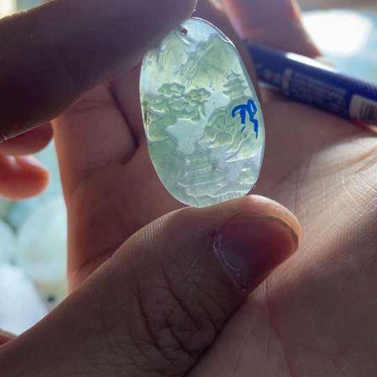 翡翠未镶嵌颈饰翡