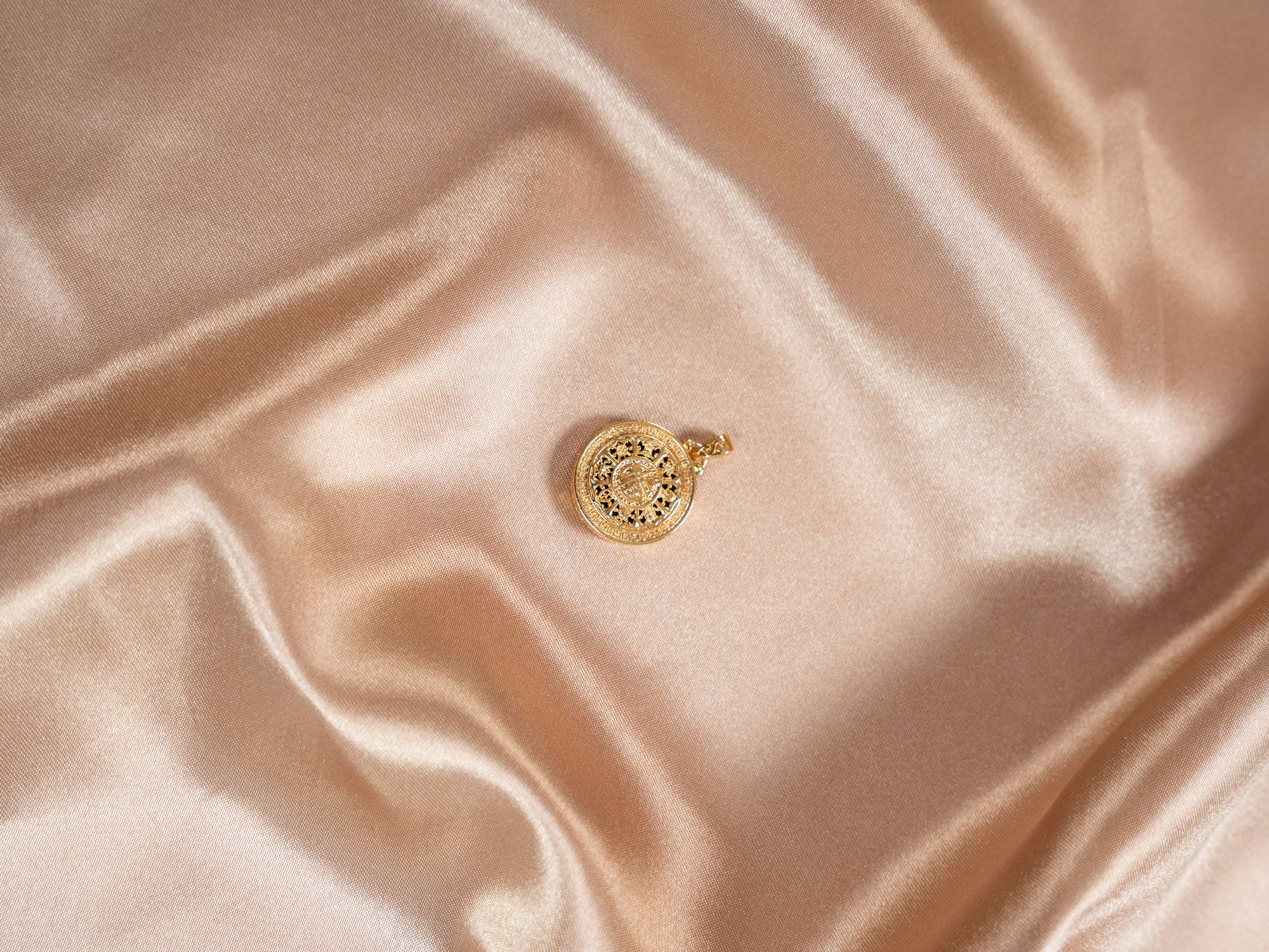 吊坠 福牌黑玛瑙 18k金镶嵌迷你高档美丽精美