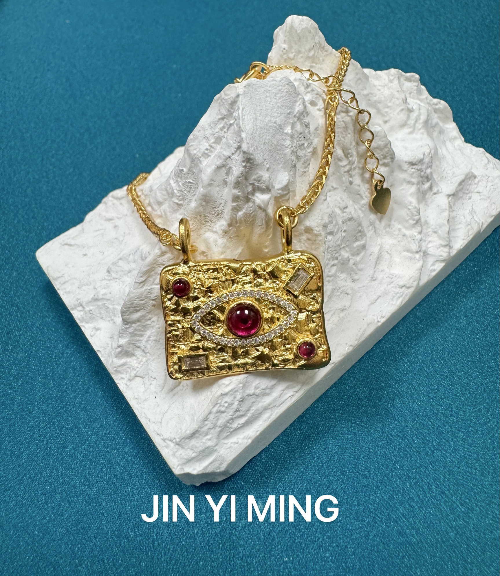 坠链均足银莫桑石 JIN YI MING 足银999恶魔之眼方牌坠链