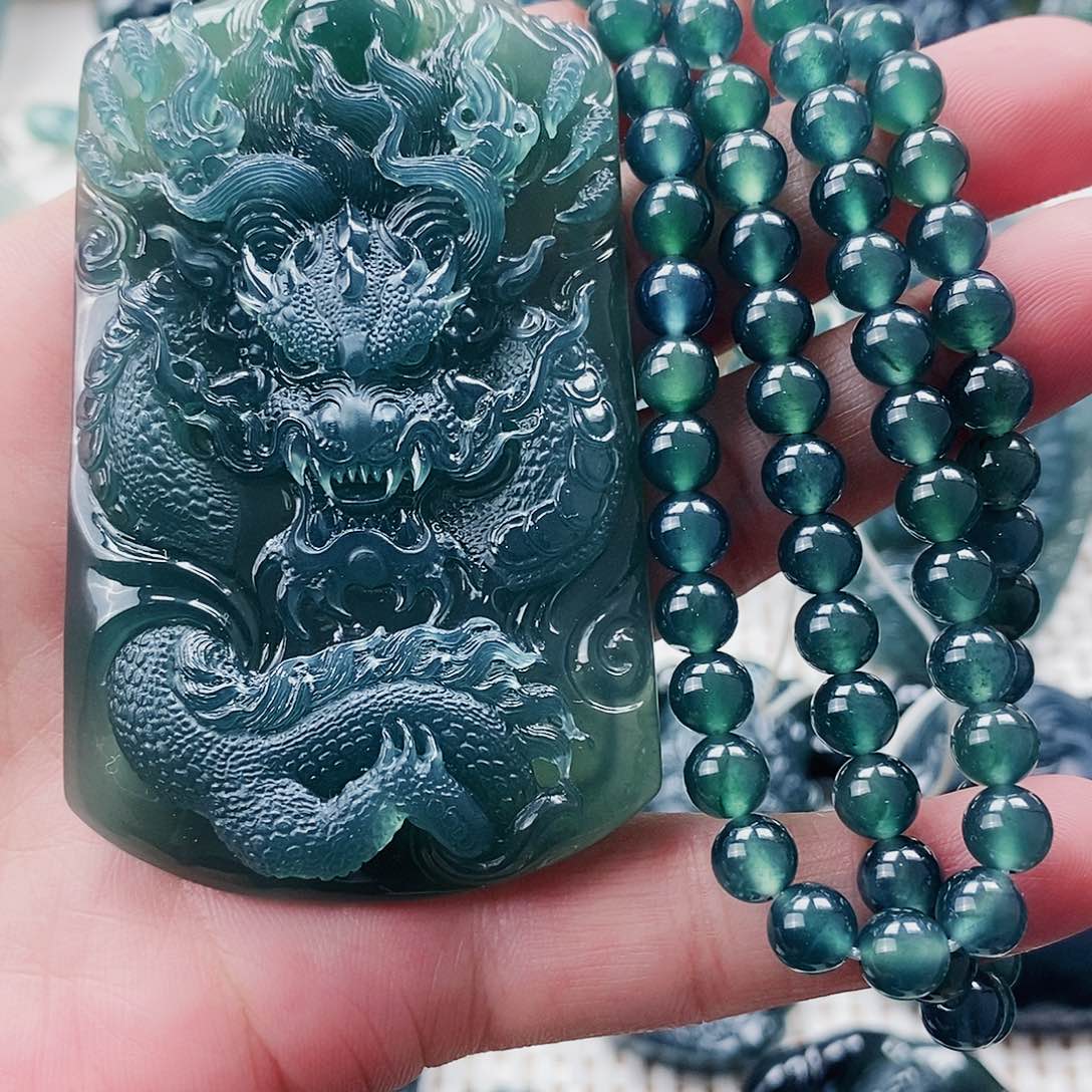 翡翠未镶嵌颈饰用****3