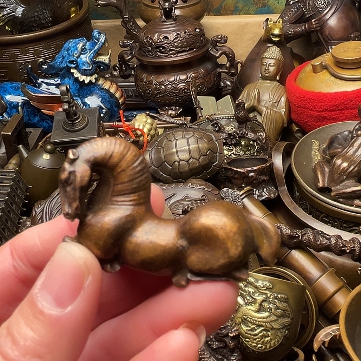 精美铜器批发档口