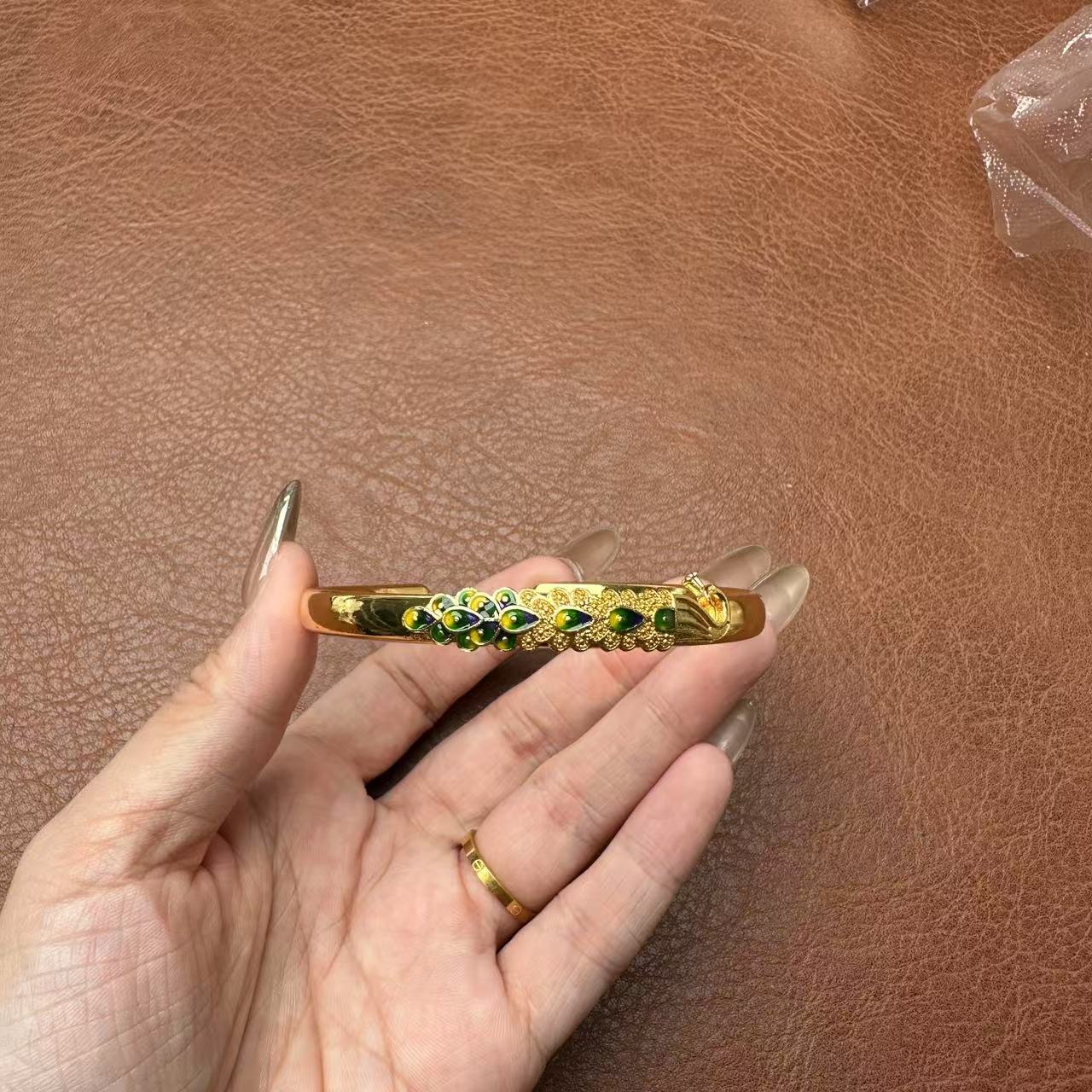 实心精品手饰 （无礼盒）YM155