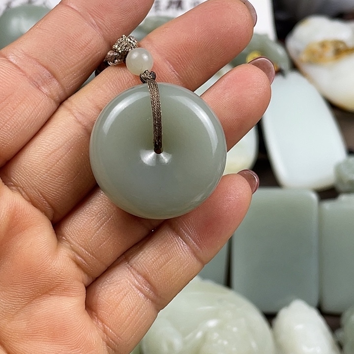 和田玉（糖玉）挂件未镶嵌