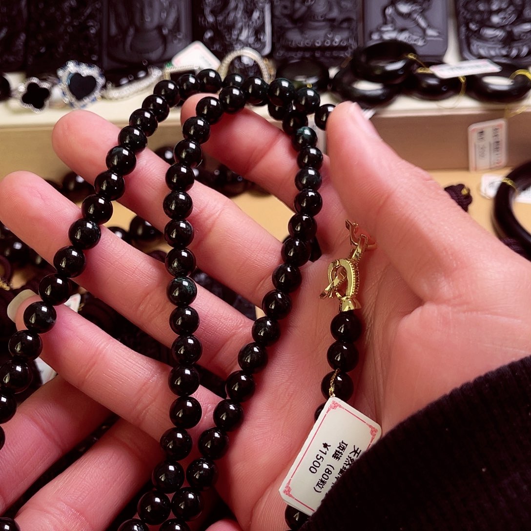 翡翠未镶嵌颈饰天然缅科a货  珠链卡8。80颗a209