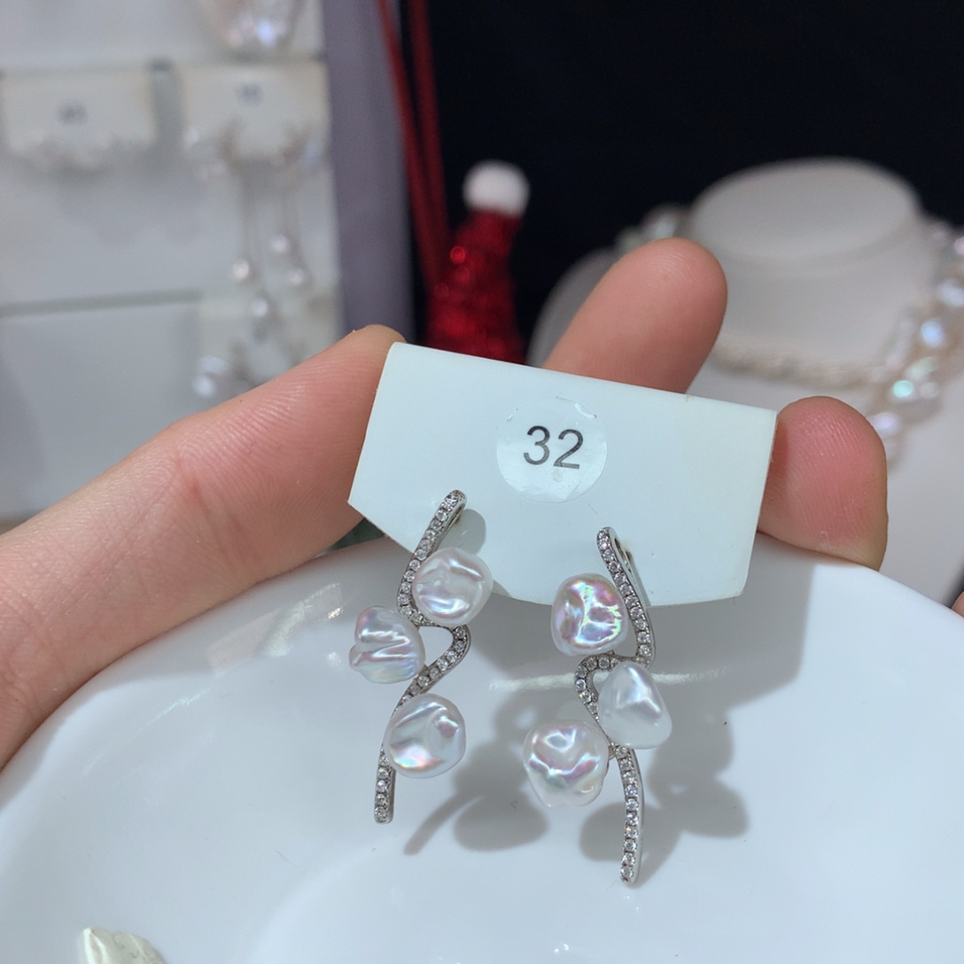 小****耳饰银S925镶嵌淡水珍珠