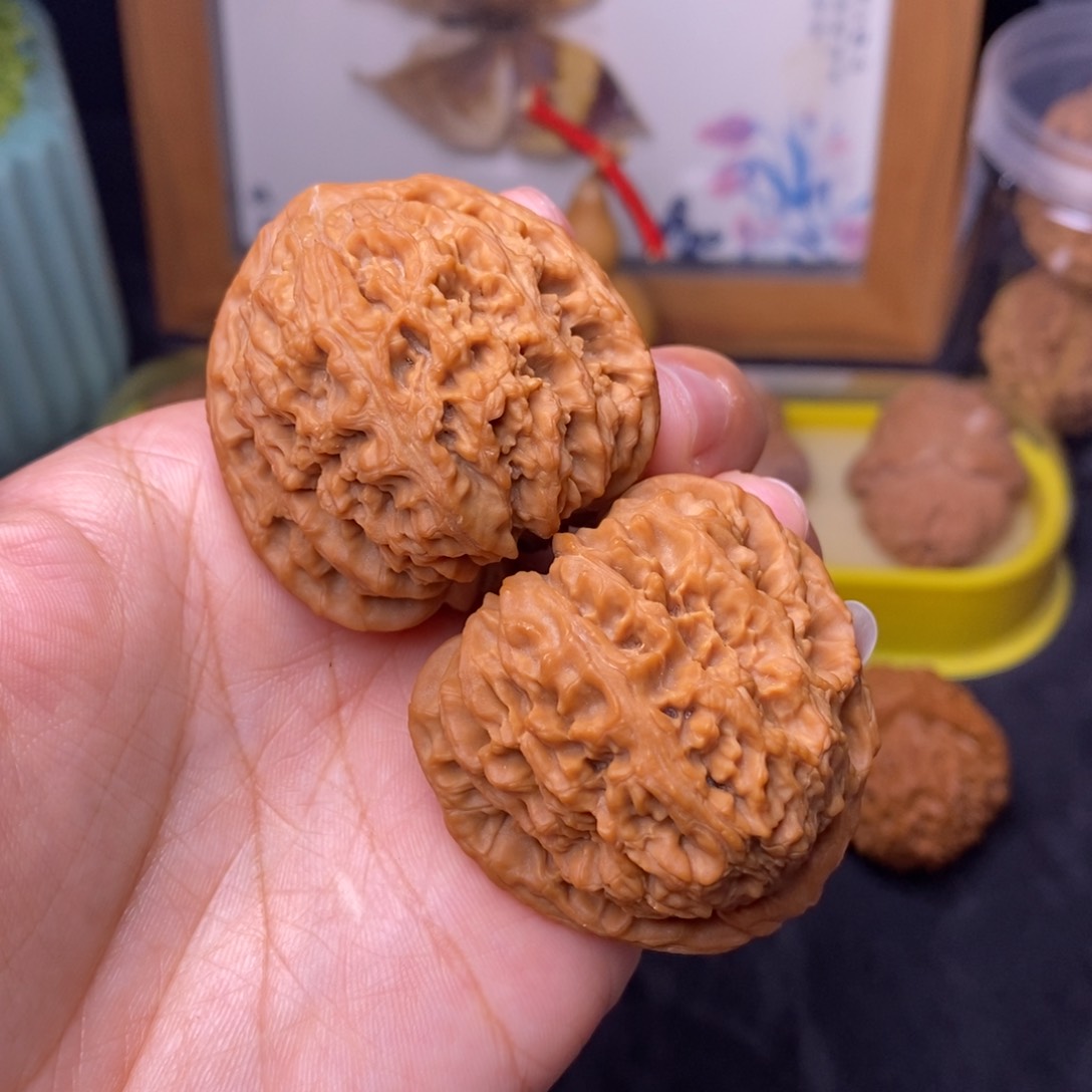 文玩核桃把件42三角疆