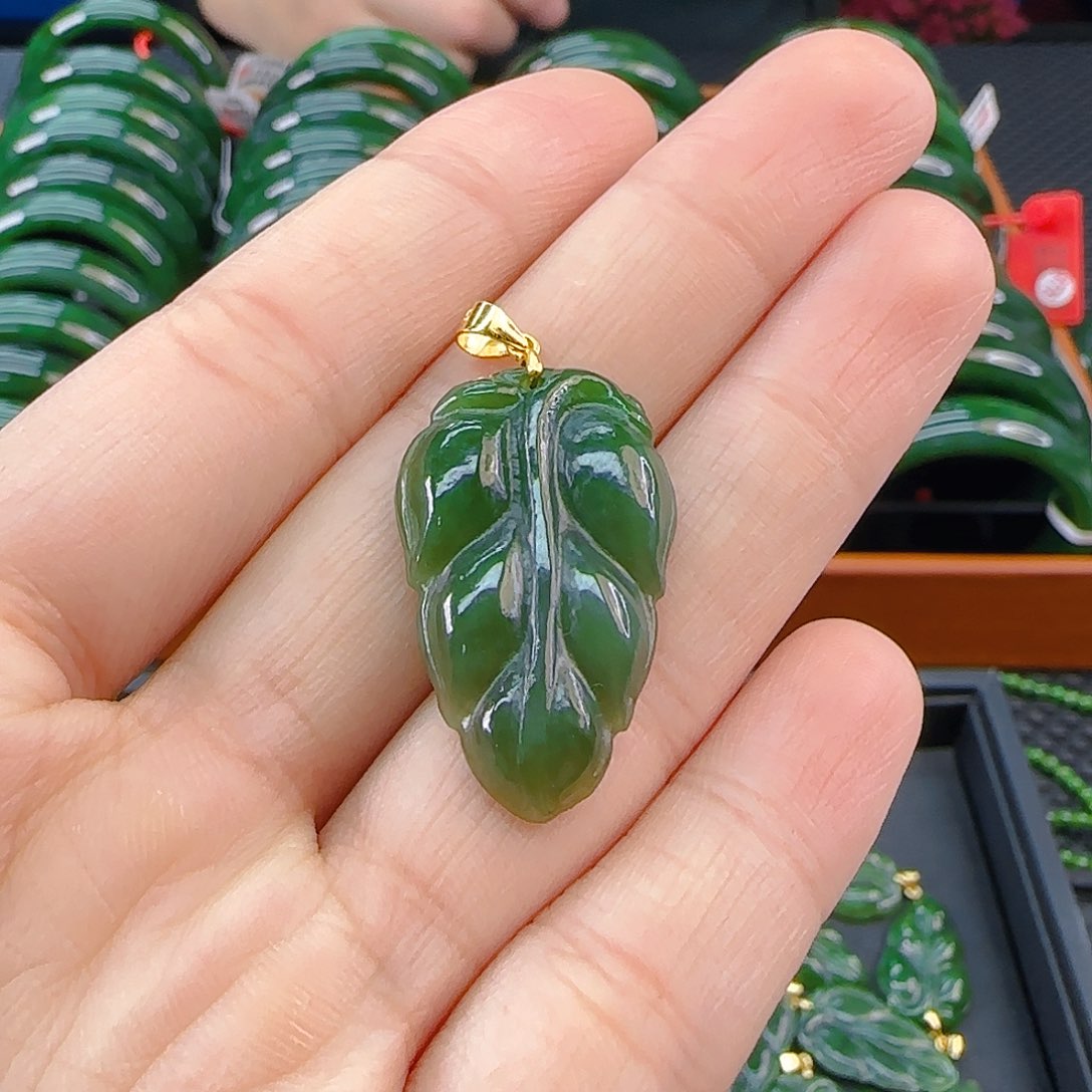 颈饰银S925镶嵌和田玉碧玉大叶子吊坠