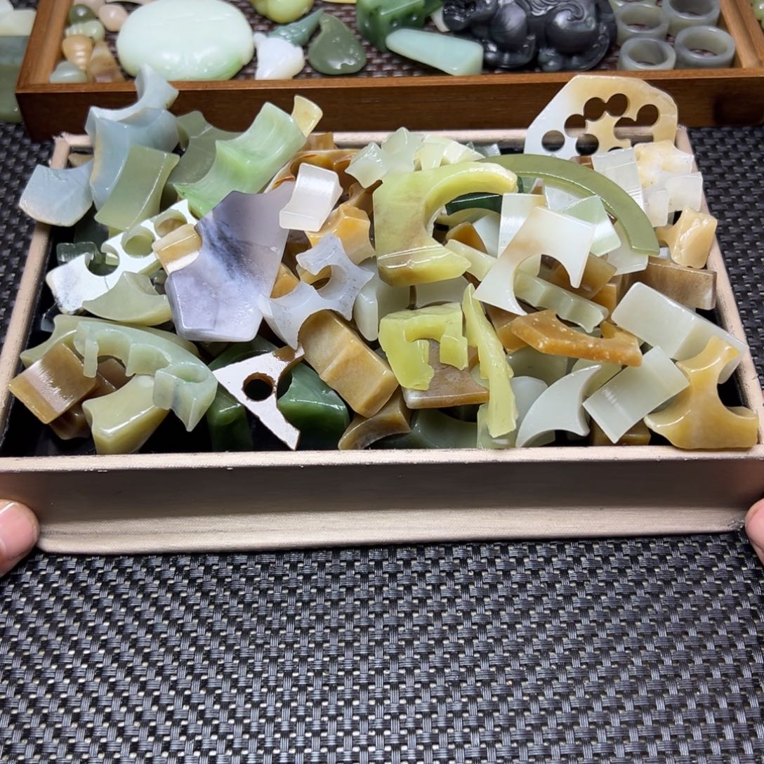 彬***和田玉（糖玉）未镶嵌珠宝半成品