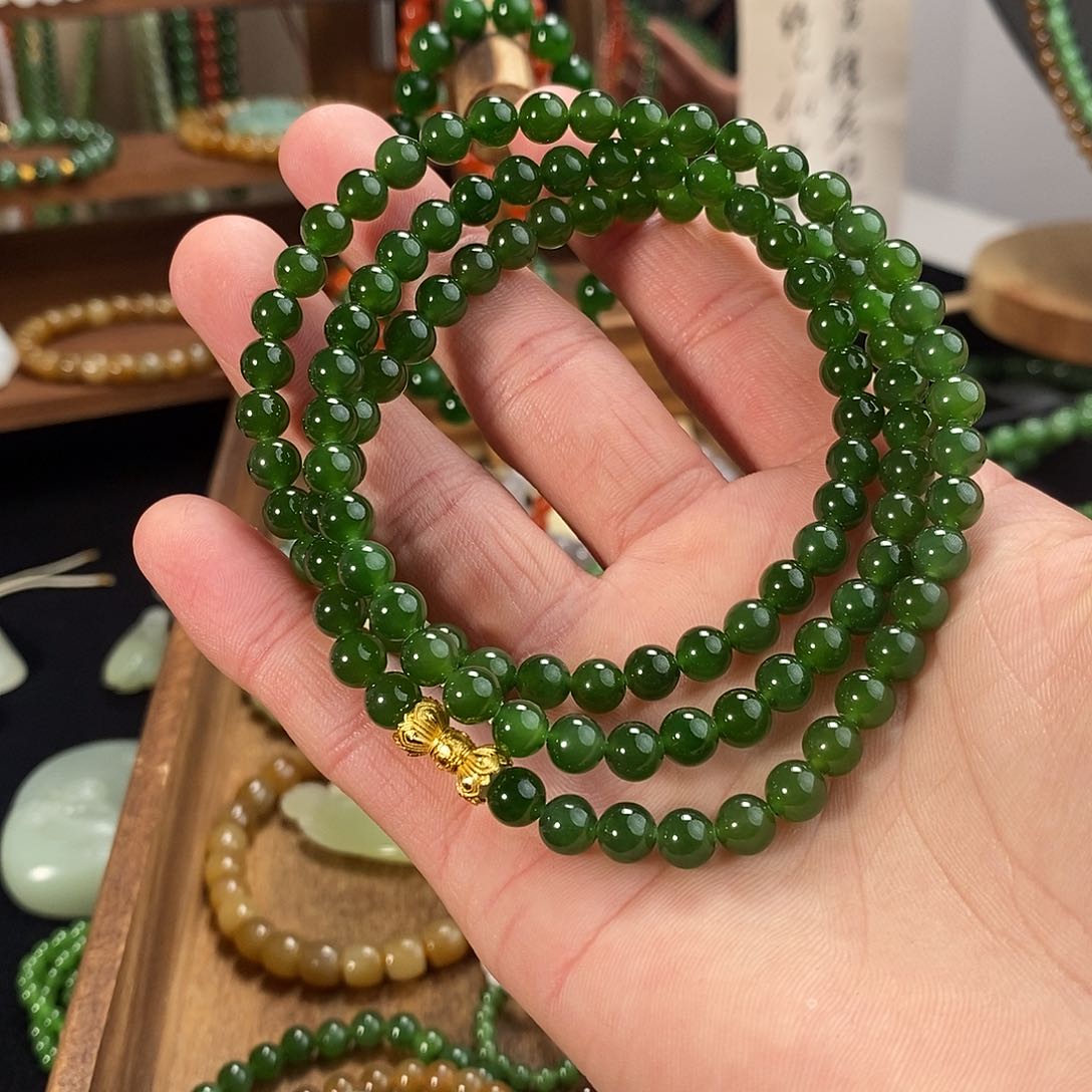 和田玉项链未镶嵌碧玉辣菠菜无矿点