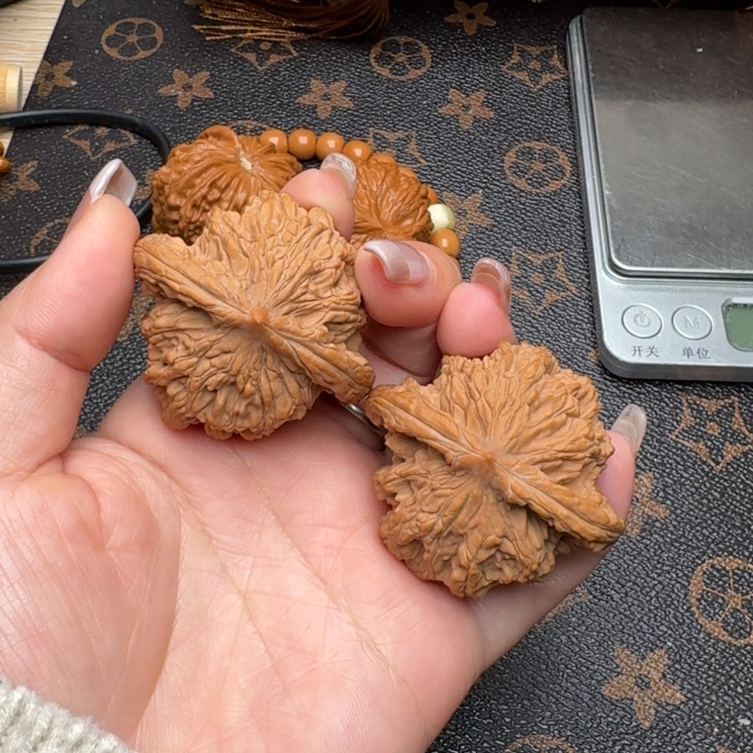 把件文玩核桃47.5狮虎G538