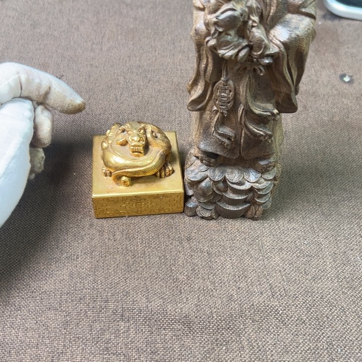 精品摆件工艺品等