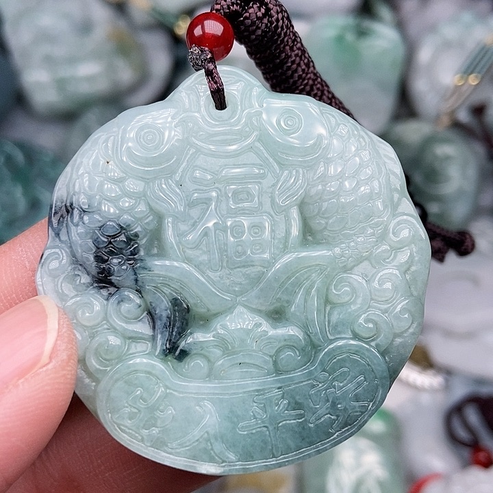 颈饰未镶嵌翡翠q