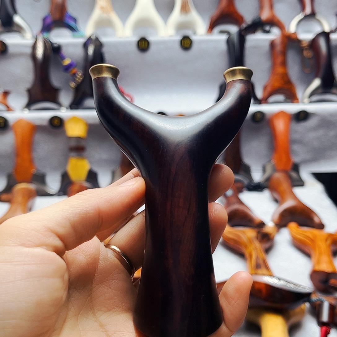 赵***威香榧木小叶紫檀飞虎弹弓