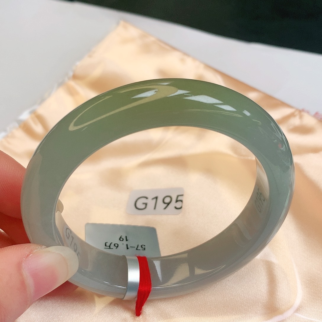 【闪购商品】翡翠手镯未镶嵌缅甸天然a货翡翠
